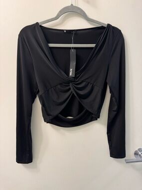 Krisa Black Twist-Front Long Sleeve Crop Top with V-Neck